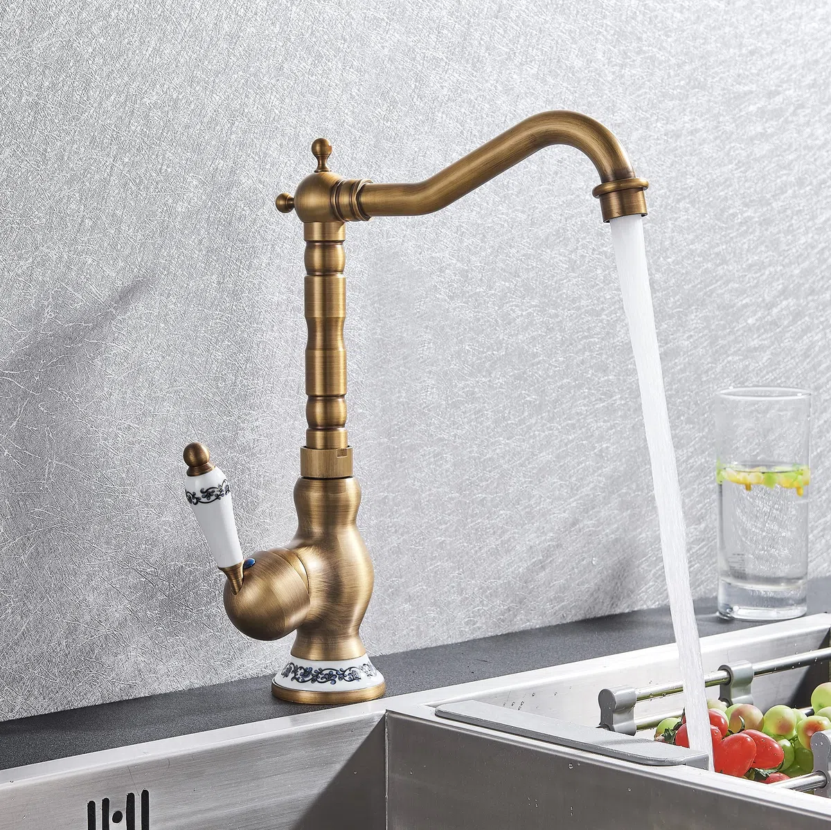 Grifo de Latón Antiguo con caño Giratorio de Cascada para Fregadero, Lavabo, de Cerámica Blanca Manejan Americano De Solo Agujero De Mezclador